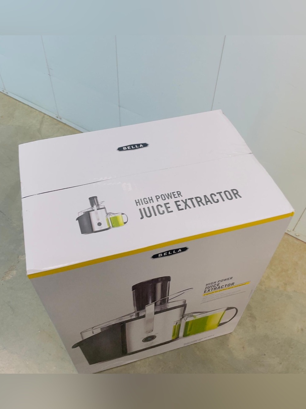 BELLA High Power Juice Extractor 1000W 2 Speed 3" Wide Feed Tube Stainless - Picture 11 of 13